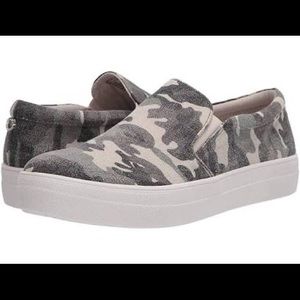 Steve Madden Camouflage Sneaker